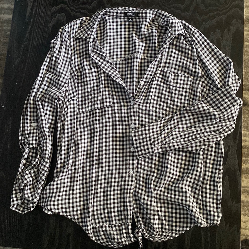 Black and white plaid button down top